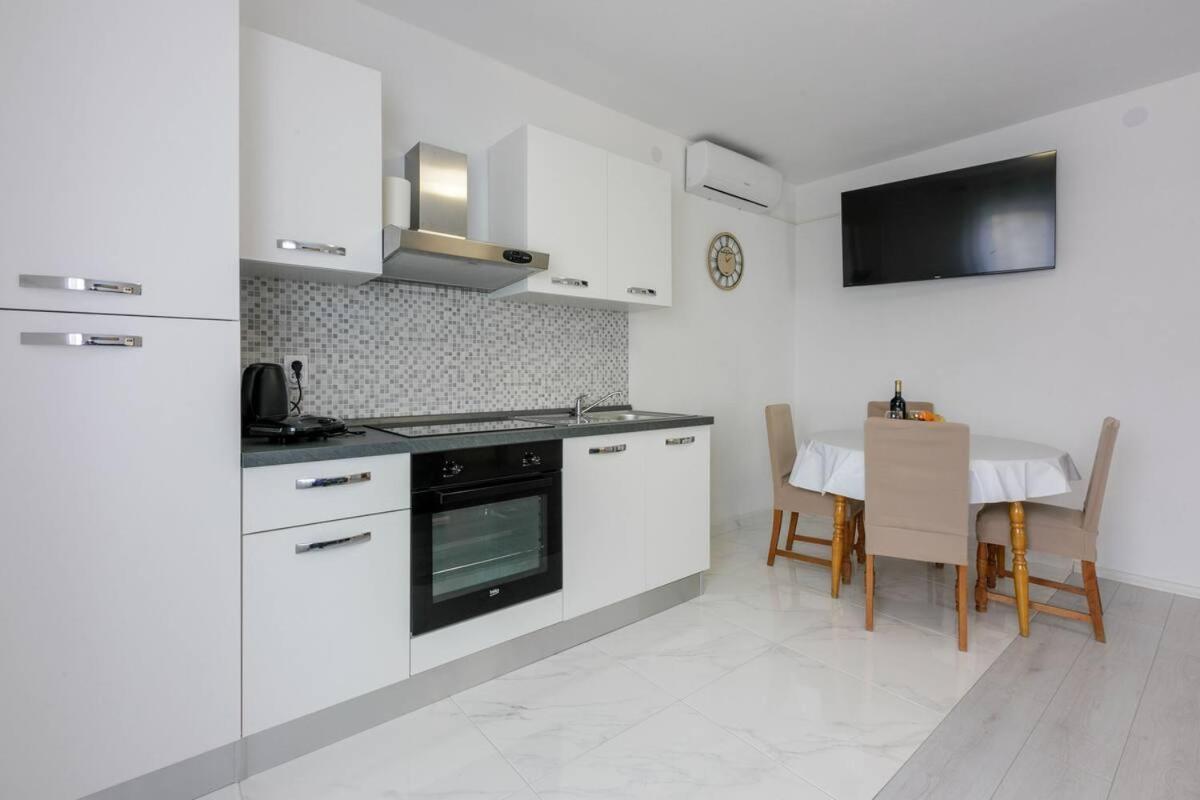 Apartments Roby 3M Sveti Juraj Buitenkant foto